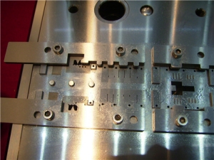 精密端子模具